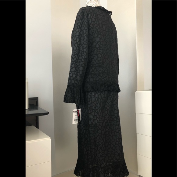 BLACK SKIRT SUIT by Nancy Yang - Picture 7 of 8